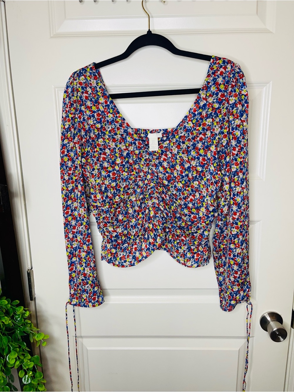 H&M | Floral Ruched Long-Sleeve Crop Top - Multicolor